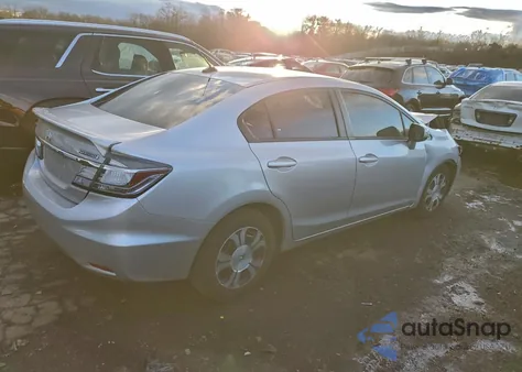 2013 Honda Civic Hybrid L z USA, uszkodzony, nr VIN 19XFB4F31DE000812
